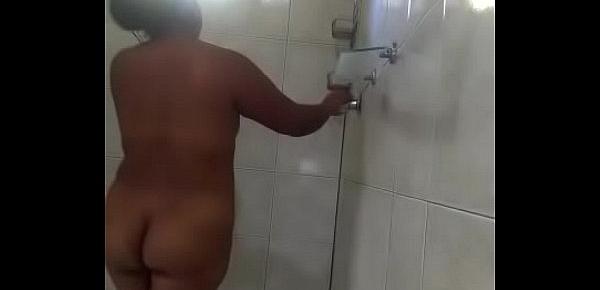  Mi putita me manda video bañándose